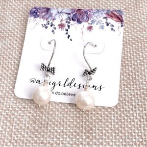 Sterling Silver Gorgeous Freshwater Pearl Earrings